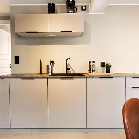 New! Modern Apartment In Historic Area Of Bergen! Kültér fotó