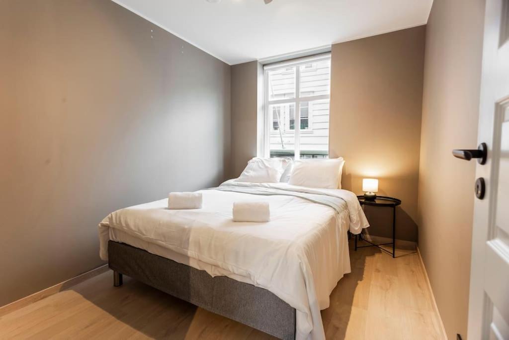 New! Modern Apartment In Historic Area Of Bergen! Kültér fotó